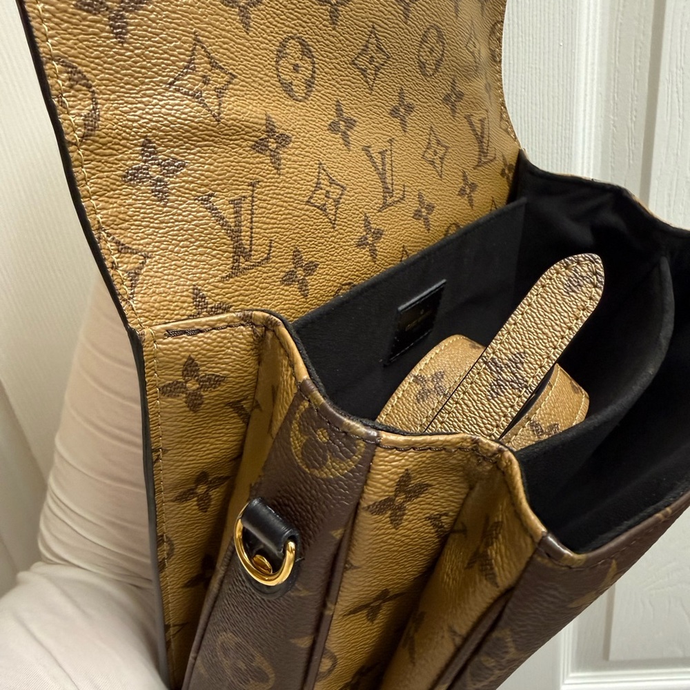 Louis Vuitton Métis Pochette Reverse Monogram Crossbody Bag - Picture 11 of 11